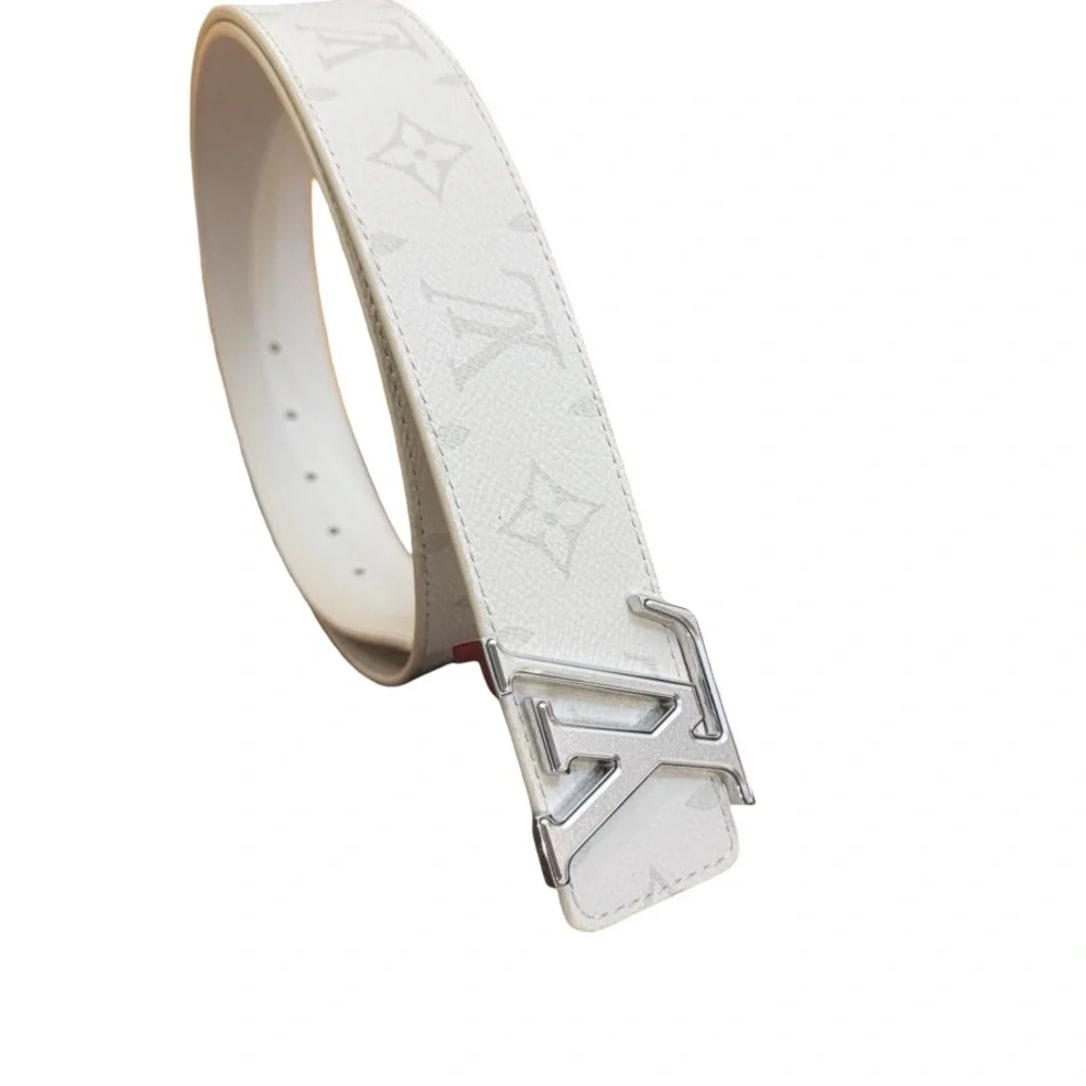 LV Initiales 40mm Reversible Belt - Picture 3 of 6